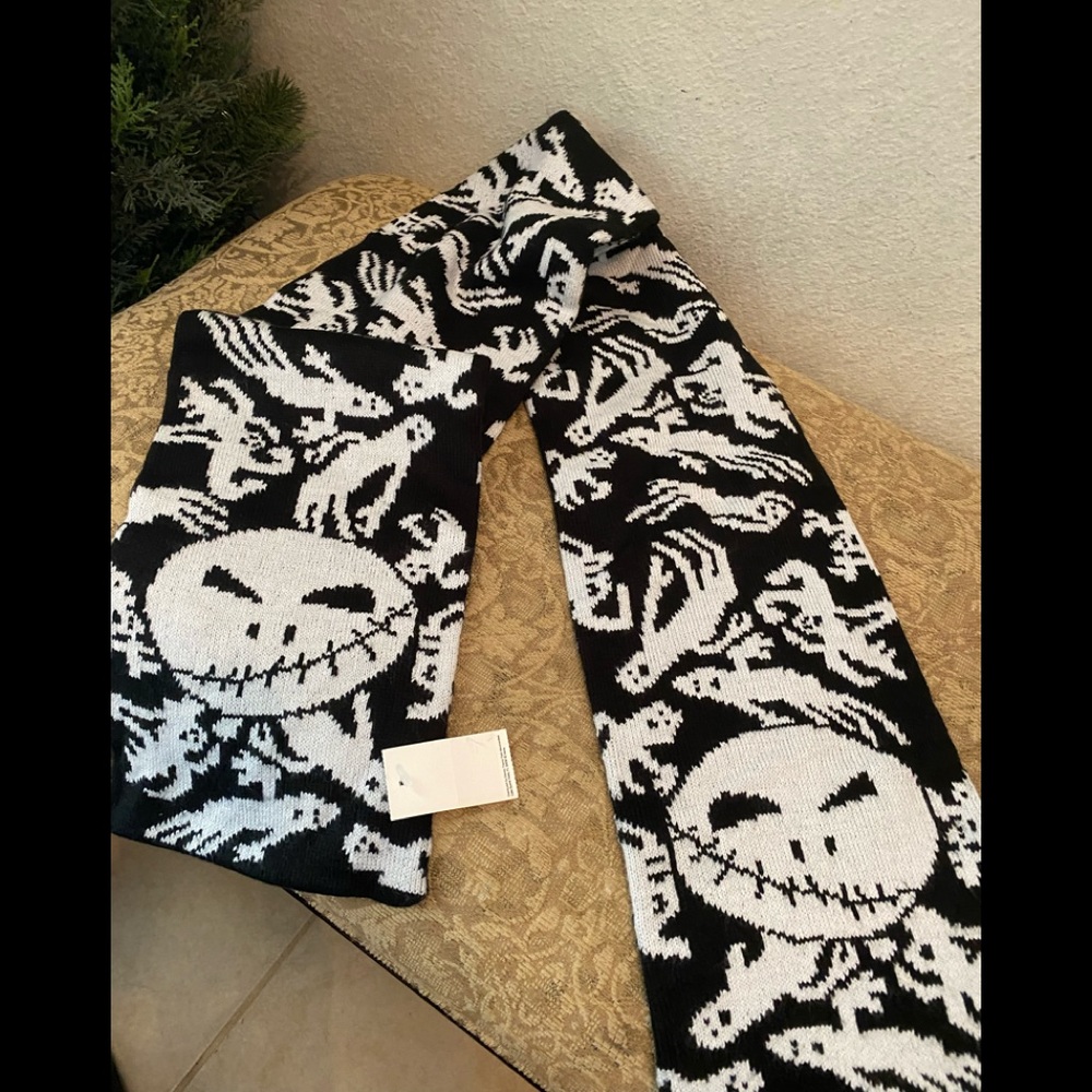 Disney Jack Skellington 48” Acrylic Scarf NWT
